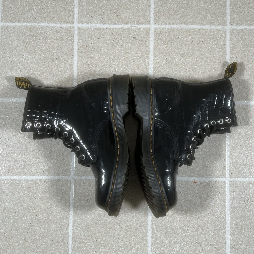 Dr Martens 1460W Boots Womens Size 6 Black Patent Leather Lace Up AirWair Punk - Picture 8 of 8